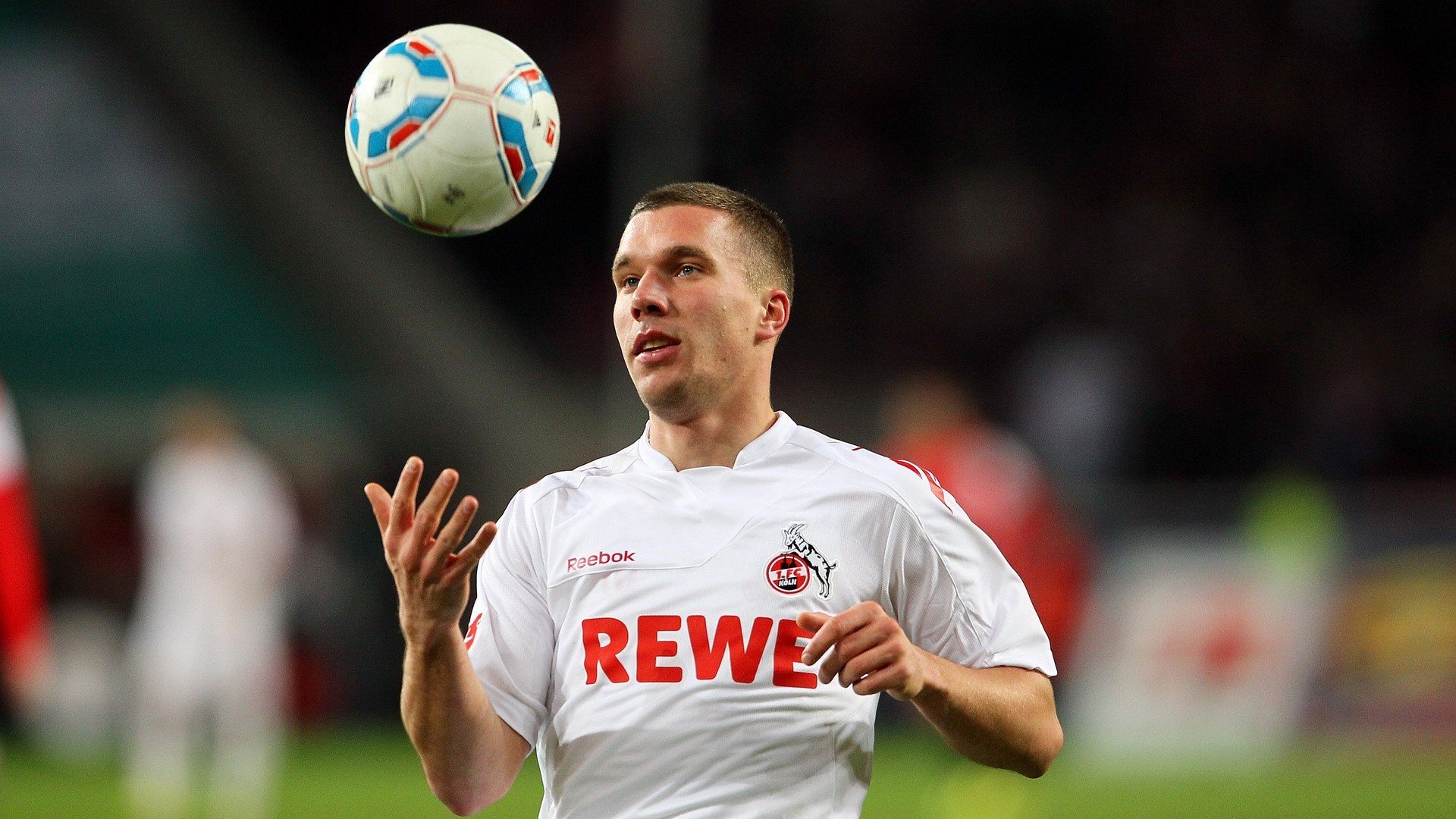 2021年季后赛:库里的“神级”表现带领勇士杀入下一轮,续写辉煌