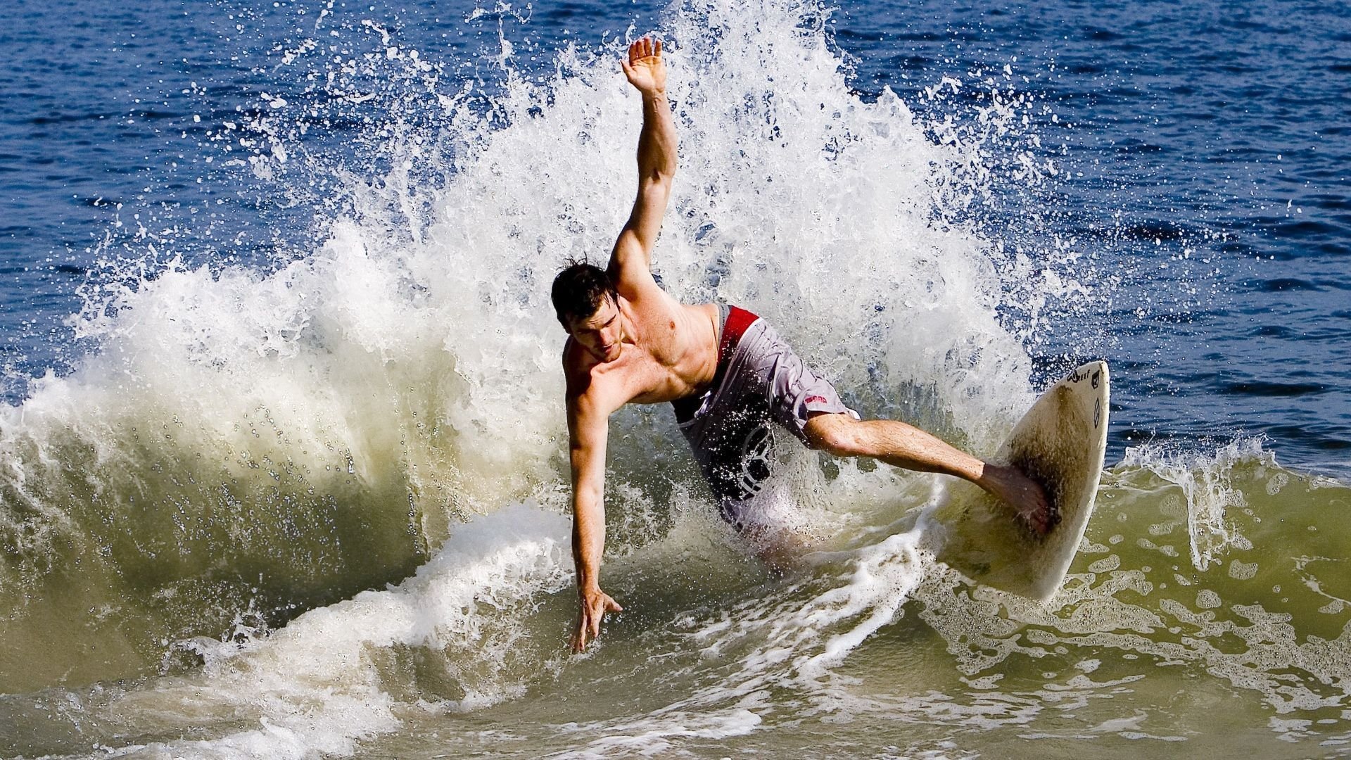 “西甲冠军争夺日趋激烈，胜负难料”，西甲冠军2020-2021